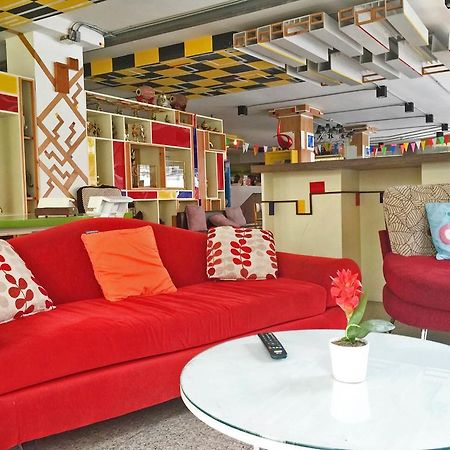 Saphaipae Hostel Bangkok Eksteriør billede