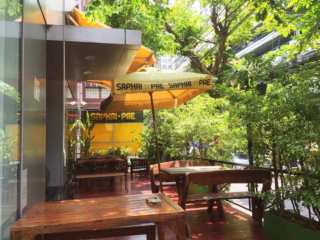 Saphaipae Hostel Bangkok Eksteriør billede