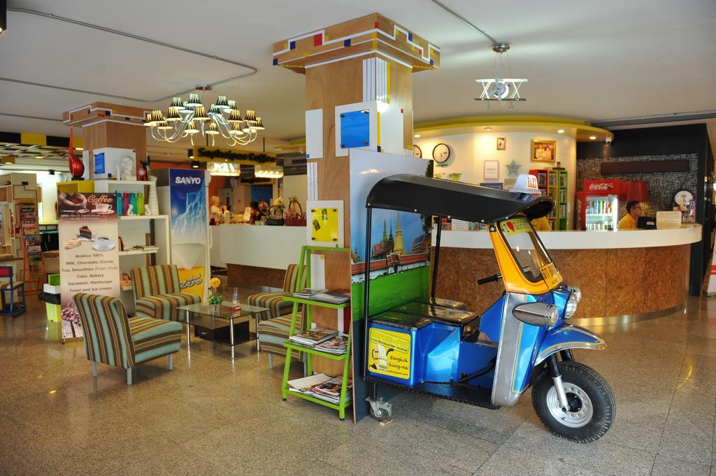 Saphaipae Hostel Bangkok Eksteriør billede