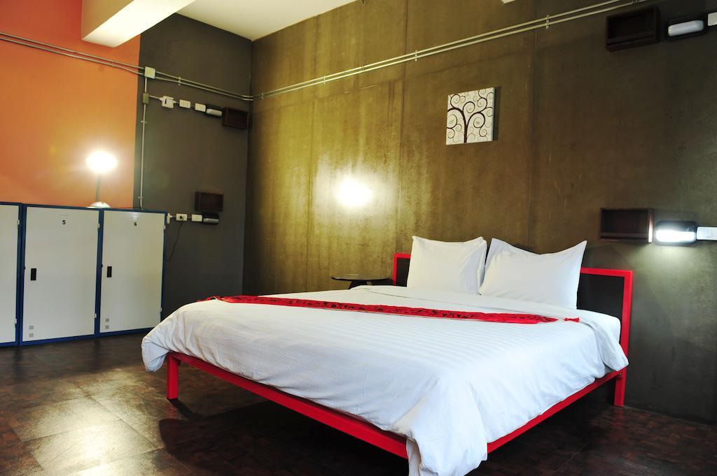 Saphaipae Hostel Bangkok Værelse billede