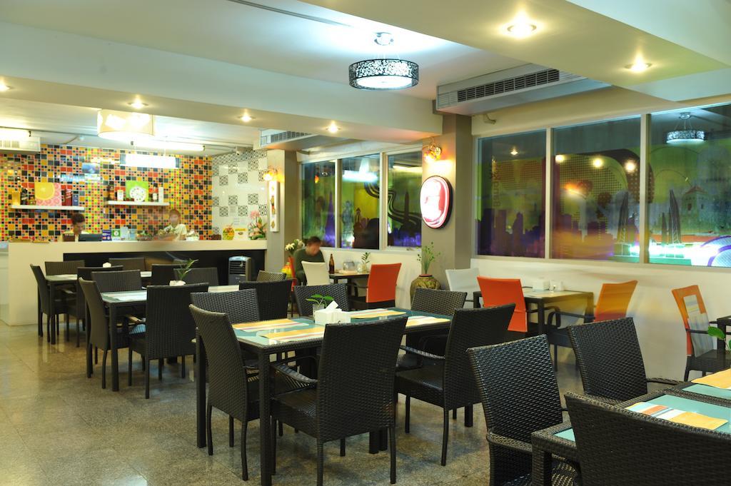 Saphaipae Hostel Bangkok Eksteriør billede